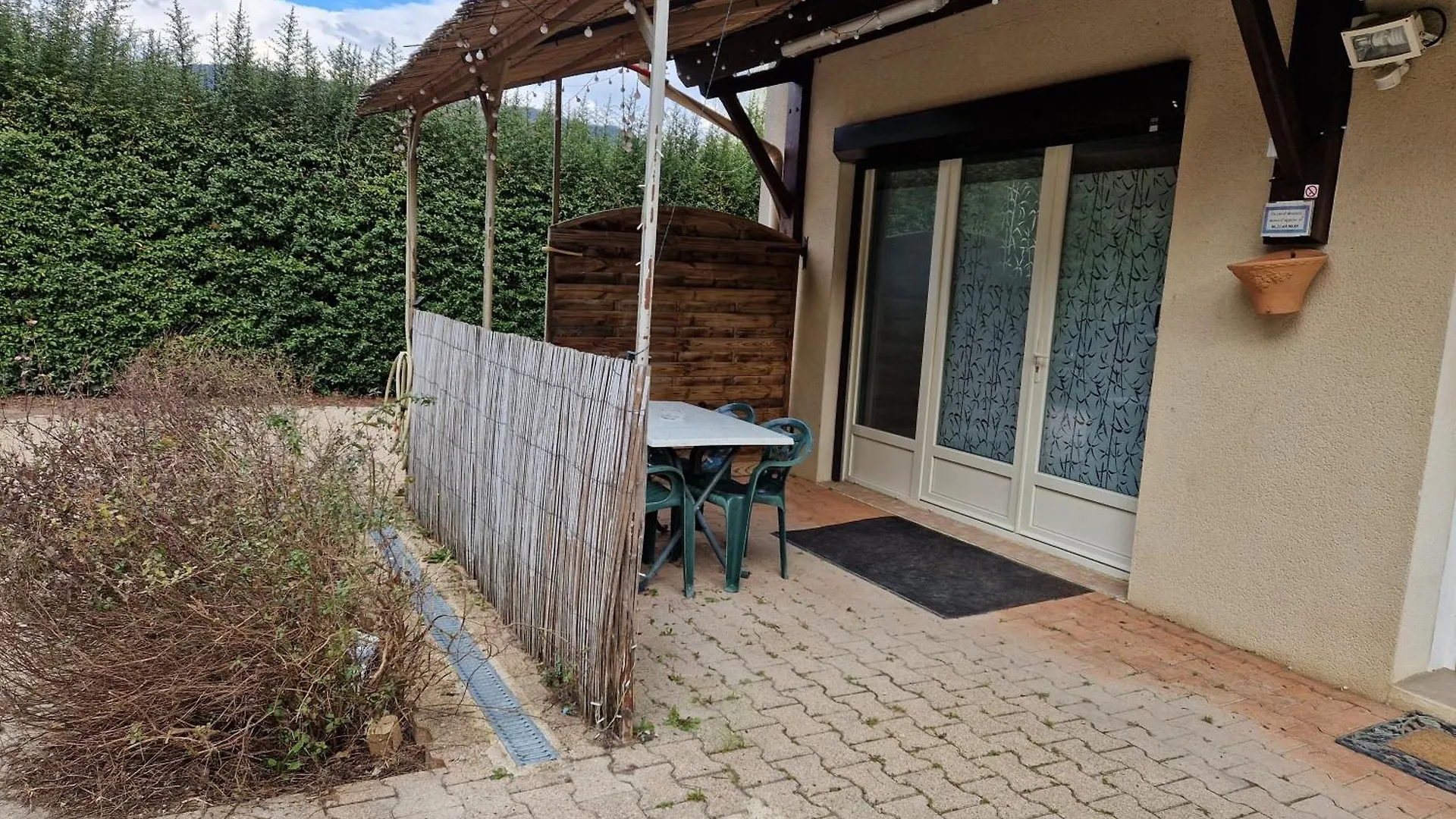 Le Devant De La Chaux Pontaix